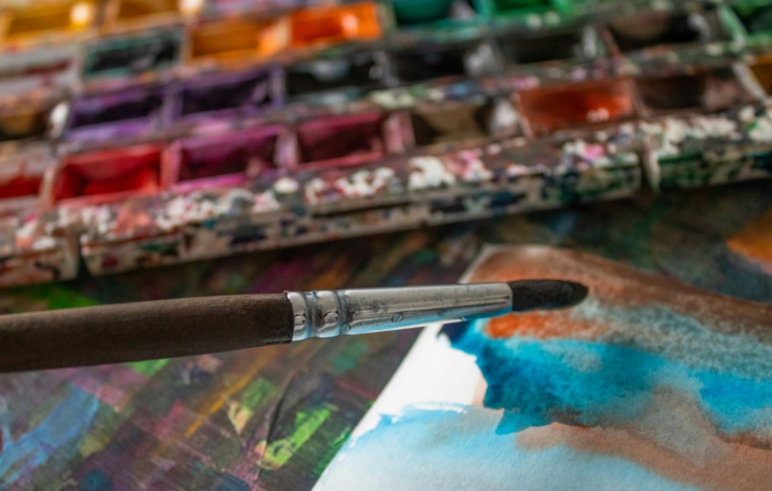 Groupe d'artistes lors d'un atelier collectif